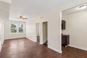 8725 S Constance Ave, Chicago, IL 60617 - Photo 6