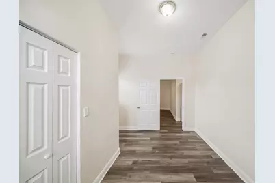 8725 S Constance Avenue, Chicago, IL 60617 - Photo 12