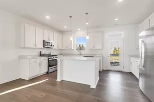 5047 Cedar Dr, Naperville, IL 60564 - Photo 8