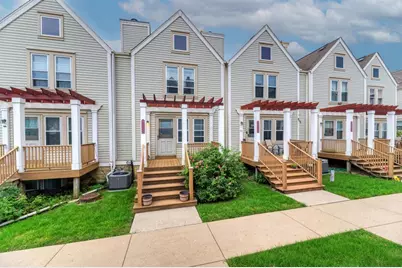 219 N Walnut Street #H, Bensenville, IL 60106 - Photo 2