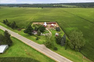 9896 Lincoln Rd, Morrison, IL 61270 - Photo 18