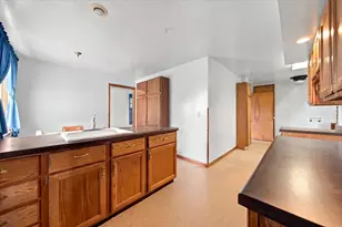 9896 Lincoln Rd, Morrison, IL 61270 - Photo 4
