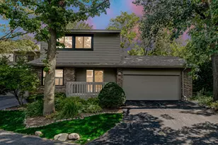 7 Brook Ln, Palos Park, IL 60464 - Photo 2