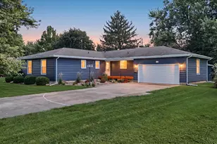 235 W 19th St, Gibson City, IL 60936 - Photo 40