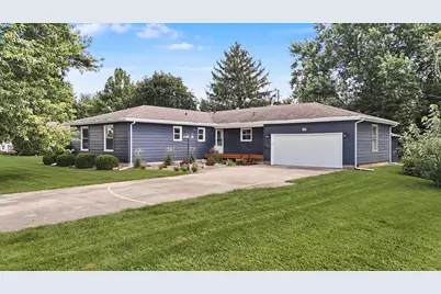 235 W 19th Street, Gibson City, IL 60936 - Photo 1