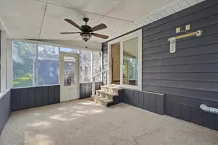 235 W 19th St, Gibson City, IL 60936 - Photo 12