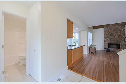 [Address not provided], Gurnee, IL 60031 - Photo 8