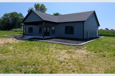 3001 W Lily Creek Road, Freeport, IL 61032 - Photo 10