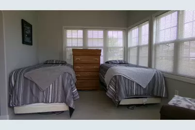 8 Liberty Lane, Clifton, IL 61727 - Photo 12