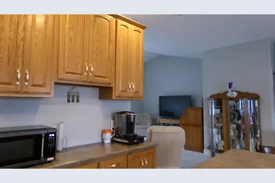 8 Liberty Lane, Clifton, IL 61727 - Photo 10