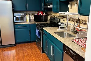 738 Shady Oaks Ct, Elgin, IL 60120 - Photo 8
