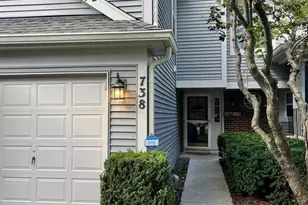 738 Shady Oaks Ct, Elgin, IL 60120 - Photo 1