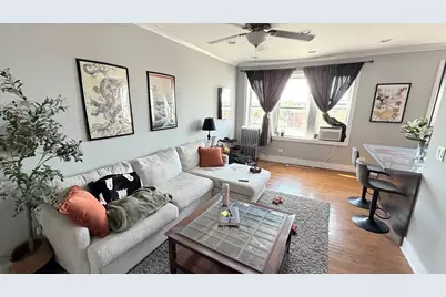 3153 W Augusta Boulevard #3A, Chicago, IL 60622 - Photo 2