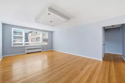 6112 N Damen Avenue #2, Chicago, IL 60659 - Photo 4