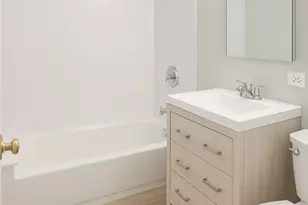 3320 W Beach Ave, Chicago, IL 60651 - Photo 8
