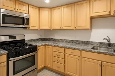 3320 W Beach Avenue #G, Chicago, IL 60651 - Photo 2
