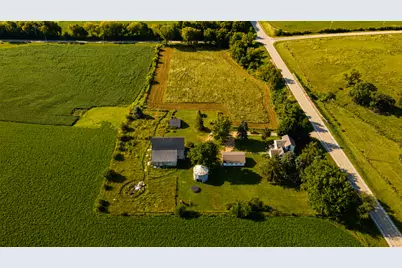 2095 N Freeport Road, Polo, IL 61064 - Photo 2