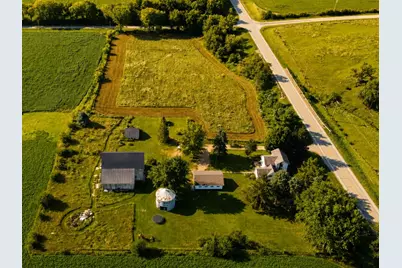 2095 N Freeport Road, Polo, IL 61064 - Photo 1