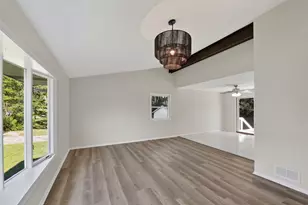 10467 W Chaplin Ave, Beach Park, IL 60099 - Photo 6