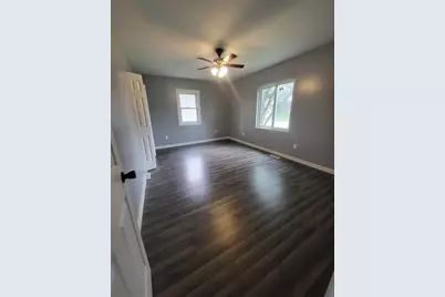 705 E Kent Street, Streator, IL 61364 - Photo 8