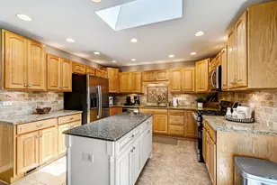8211 Sawyer Ct, Darien, IL 60561 - Photo 6