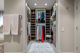 911 Queens Ln, Glenview, IL 60025 - Photo 22