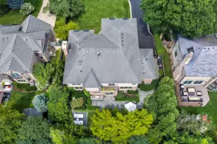 911 Queens Ln, Glenview, IL 60025 - Photo 48