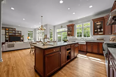 911 Queens Lane, Glenview, IL 60025 - Photo 10