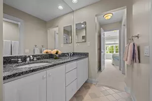 911 Queens Ln, Glenview, IL 60025 - Photo 26