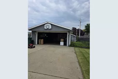 8225 New Castle Avenue, Burbank, IL 60459 - Photo 2