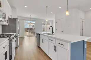 1078 Bogart St, Des Plaines, IL 60018 - Photo 6