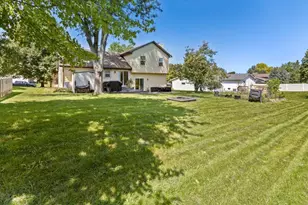 569 Eisenhower St, Marengo, IL 60152 - Photo 22