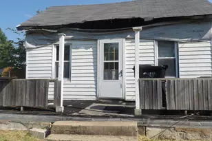 406 W Main St, Norris City, IL 62869 - Photo 2
