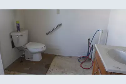 406 W Main Street, Norris City, IL 62869 - Photo 6