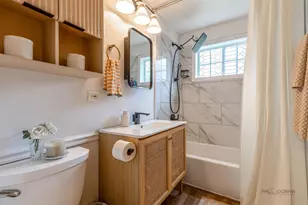 161 Crestwood Dr, East Dundee, IL 60118 - Photo 14
