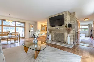161 Crestwood Dr, East Dundee, IL 60118 - Photo 2