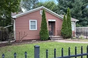 744 Orchard Ave, Aurora, IL 60506 - Photo 2