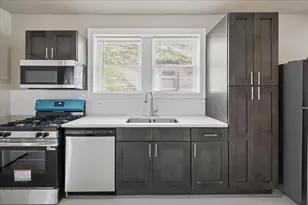 7730 S Essex Ave, Chicago, IL 60649 - Photo 10