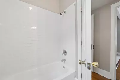 7730 S Essex Avenue, Chicago, IL 60649 - Photo 14