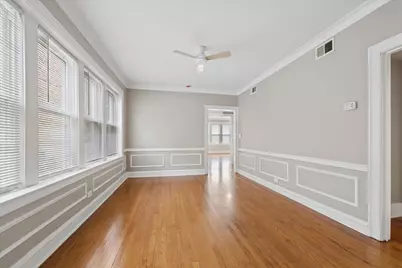 7730 S Essex Avenue, Chicago, IL 60649 - Photo 6