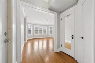 7730 S Essex Ave, Chicago, IL 60649 - Photo 2
