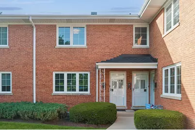 1332 Greenwillow Lane #1, Glenview, IL 60025 - Photo 2