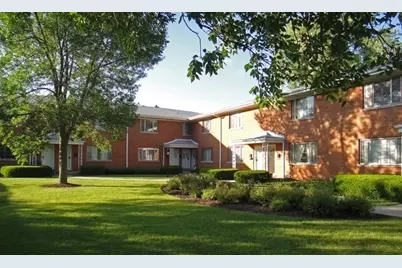 1332 Greenwillow Lane #1, Glenview, IL 60025 - Photo 1