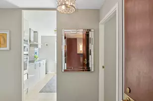 100 E Huron St, Chicago, IL 60611 - Photo 4