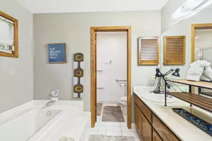 3007 Monterey Dr, Flossmoor, IL 60422 - Photo 8