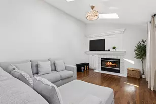 212 N Orchard Dr, Bolingbrook, IL 60440 - Photo 10