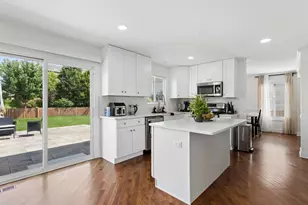 212 N Orchard Dr, Bolingbrook, IL 60440 - Photo 8