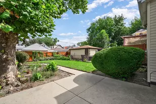 5732 W Patterson Ave, Chicago, IL 60634 - Photo 30