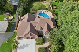29W280 Hartman Dr, Naperville, IL 60564 - Photo 2