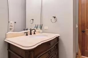 29W280 Hartman Dr, Naperville, IL 60564 - Photo 32